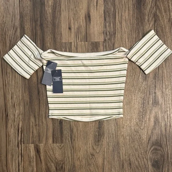 Abercrombie & Fitch Cream and Olive Fitted Crop Top - Picture 5 of 5